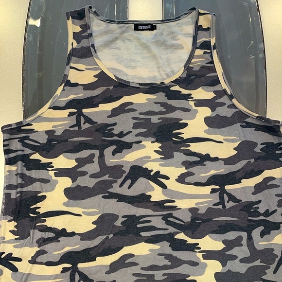 STEELE camouflage tank top. - Picture 2 of 5